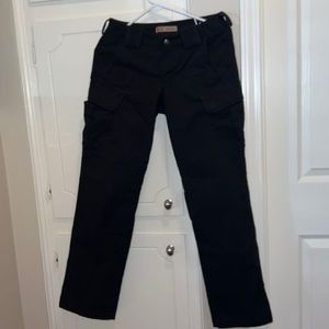 Women’s 5.11 tactical pant Stryke. Size 2 great condition